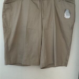 ST. JOHN’S BAY Bermuda Tan Khaki Shorts 24W